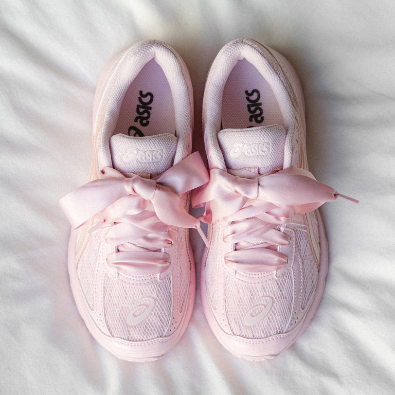 Asics JOG 100S onfeet