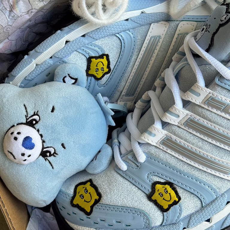Adidas	x Care Bears Adistar Control 5 W onfeet