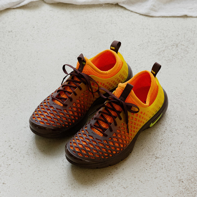 Nike Wmns Rejuven 8 OG SE onfeet