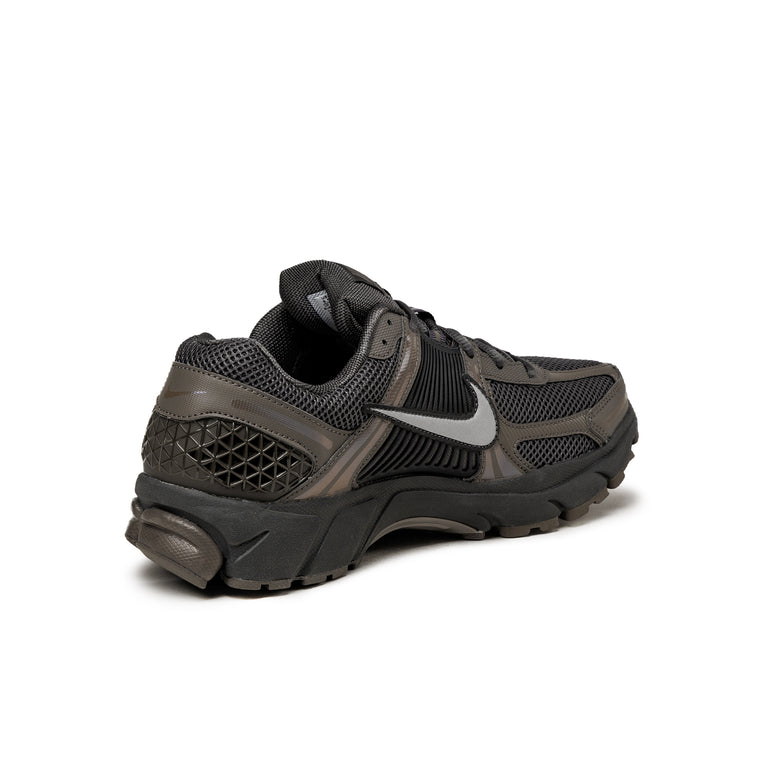 Nike Zoom Vomero 5 - 36.5 / Cave Stone / Multicolor / Medium Ash / Metallic Silver - 4